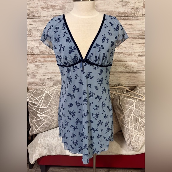 Edikted blue floral dress - Picture 1 of 4